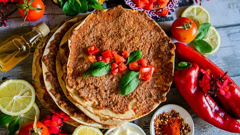 1 Lahmacun Kaç Kalori?